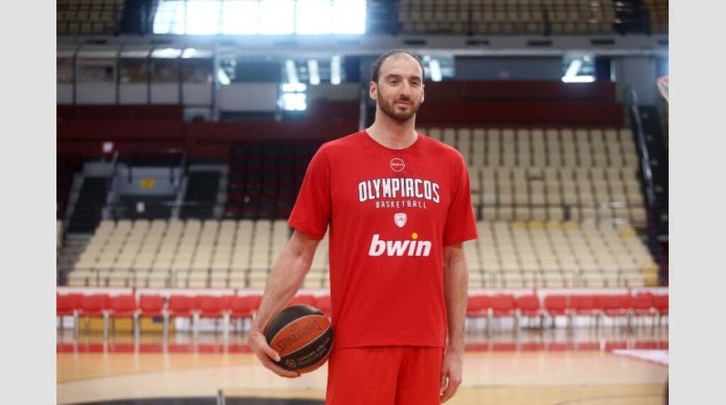 Ολυμπιακός: Η πρώτη προπόνηση του Κώστα Κουφού (photos)