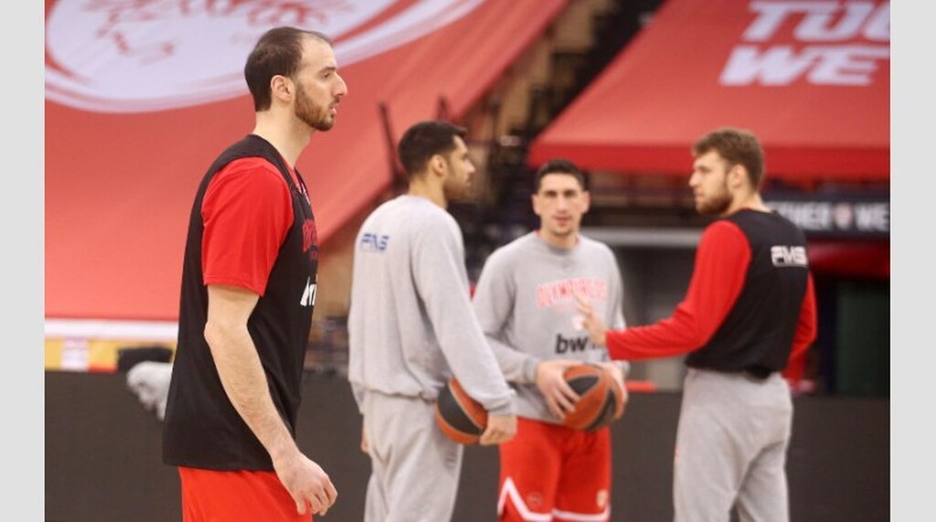 Ολυμπιακός: Η πρώτη προπόνηση του Κώστα Κουφού (photos)