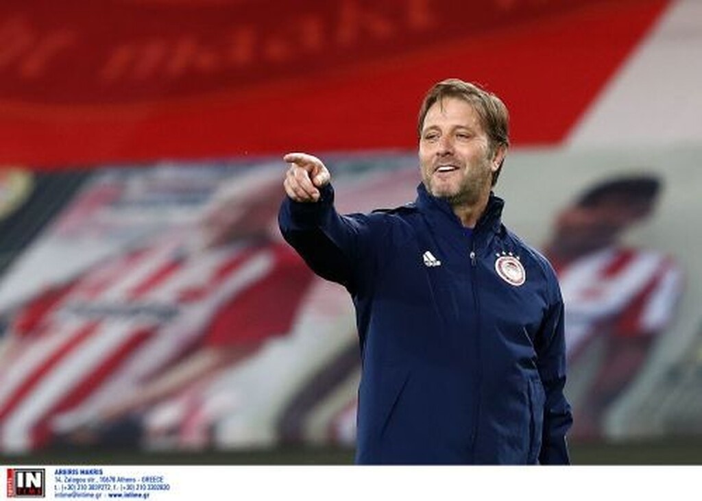 Αϊντχόφεν-Ολυμπιακός: Υποδοχή με ελληνικά και... ορθογραφικό λάθος (photos)