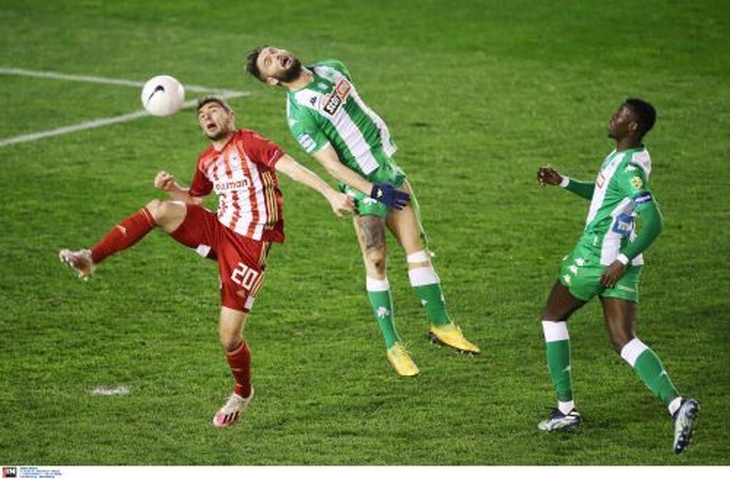 Σένκεφελντ για το Αϊντχόφεν-Ολυμπιακός: «Παίξτε σαν τον Παναθηναϊκό, για να έχετε πιθανότητες»