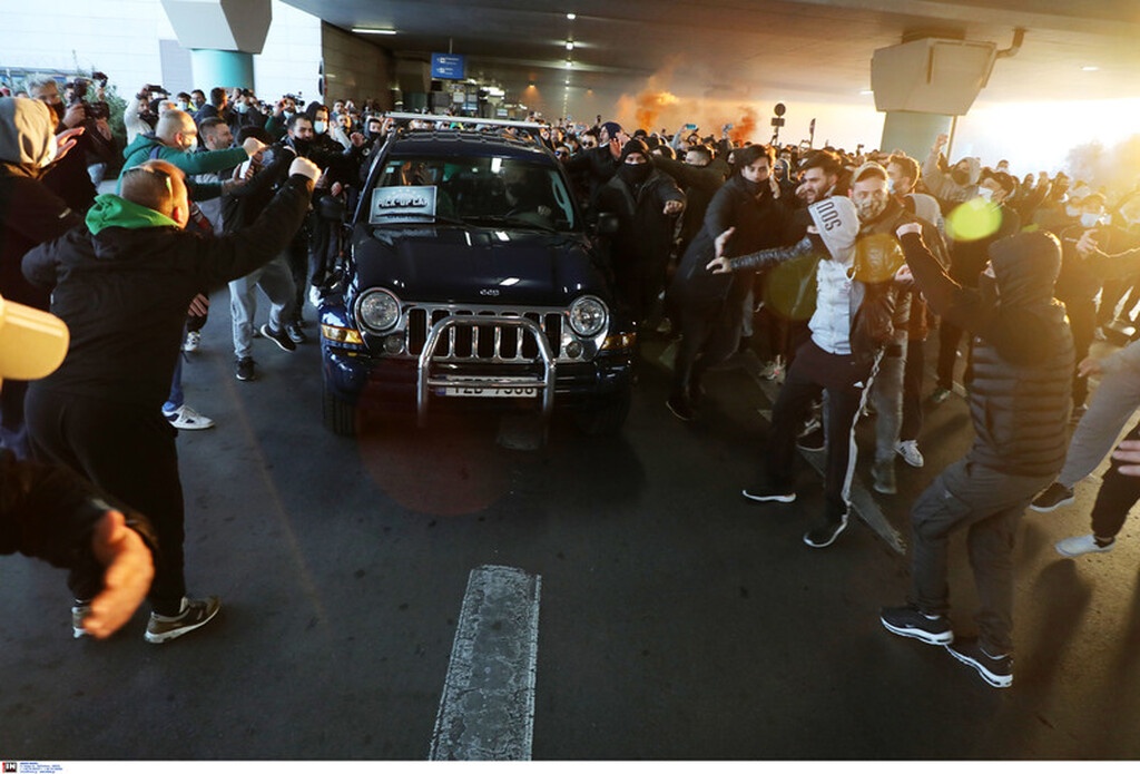 Καρέ καρέ η άφιξη του Χεζόνια στην Ελλάδα