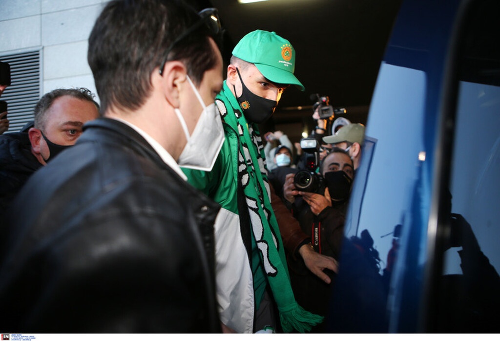 Καρέ καρέ η άφιξη του Χεζόνια στην Ελλάδα