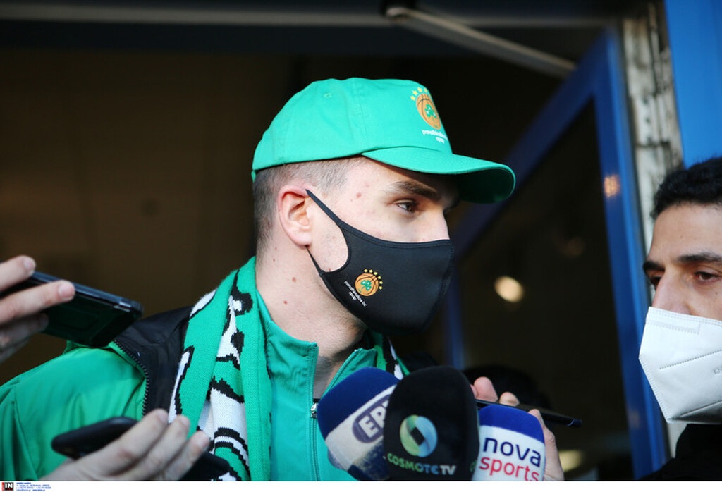 Καρέ καρέ η άφιξη του Χεζόνια στην Ελλάδα