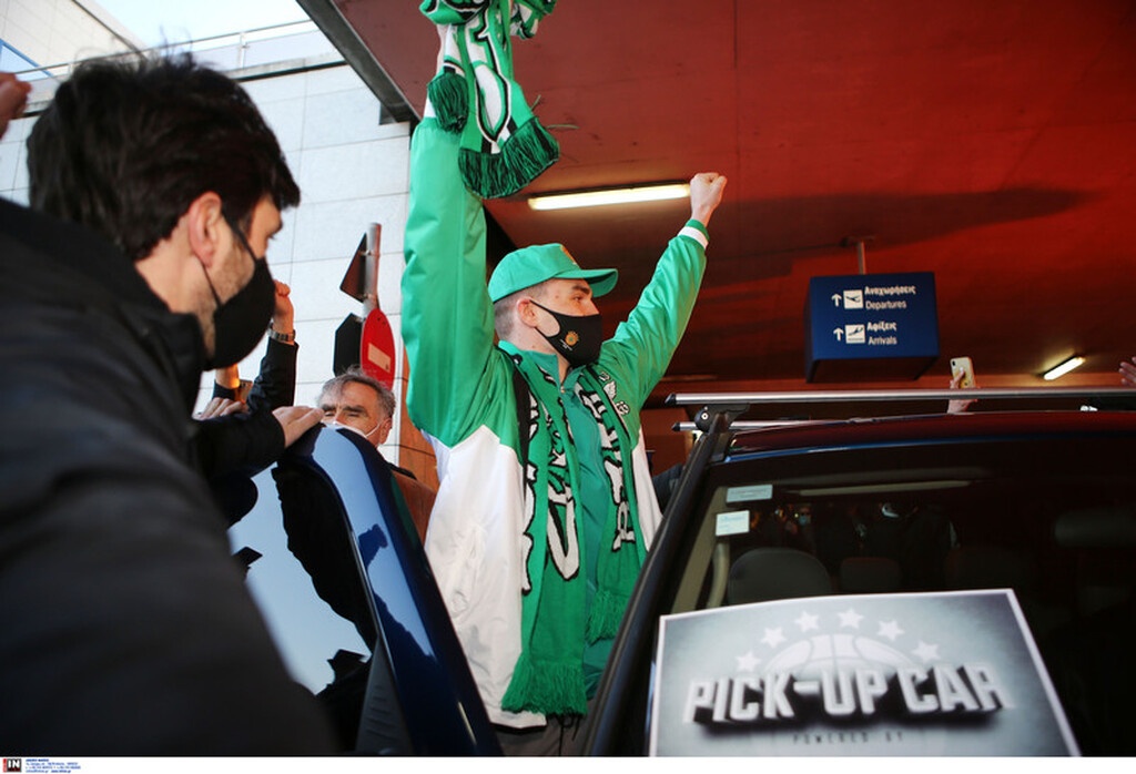 Καρέ καρέ η άφιξη του Χεζόνια στην Ελλάδα