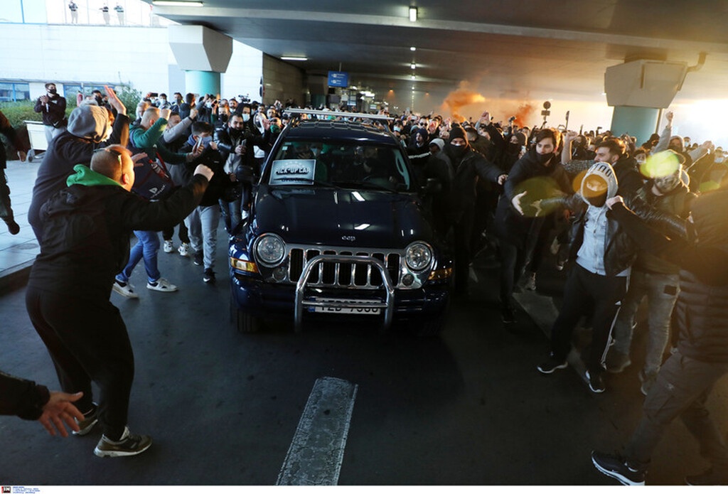 Καρέ καρέ η άφιξη του Χεζόνια στην Ελλάδα