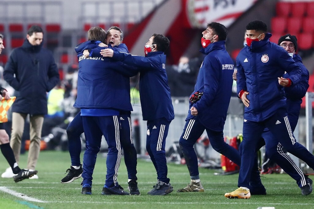 Αϊντχόφεν-Ολυμπιακός: Έξαλλοι πανηγυρισμοί μετά την πρόκριση (photos+video)