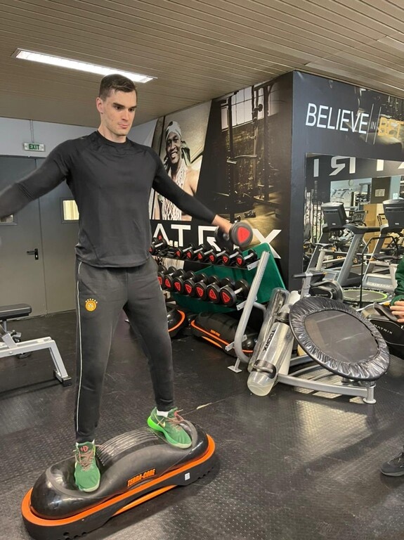 Καρέ καρέ η άφιξη του Χεζόνια στην Ελλάδα