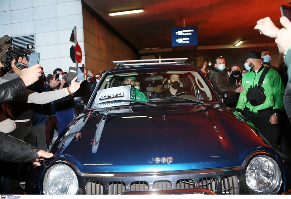 Καρέ καρέ η άφιξη του Χεζόνια στην Ελλάδα