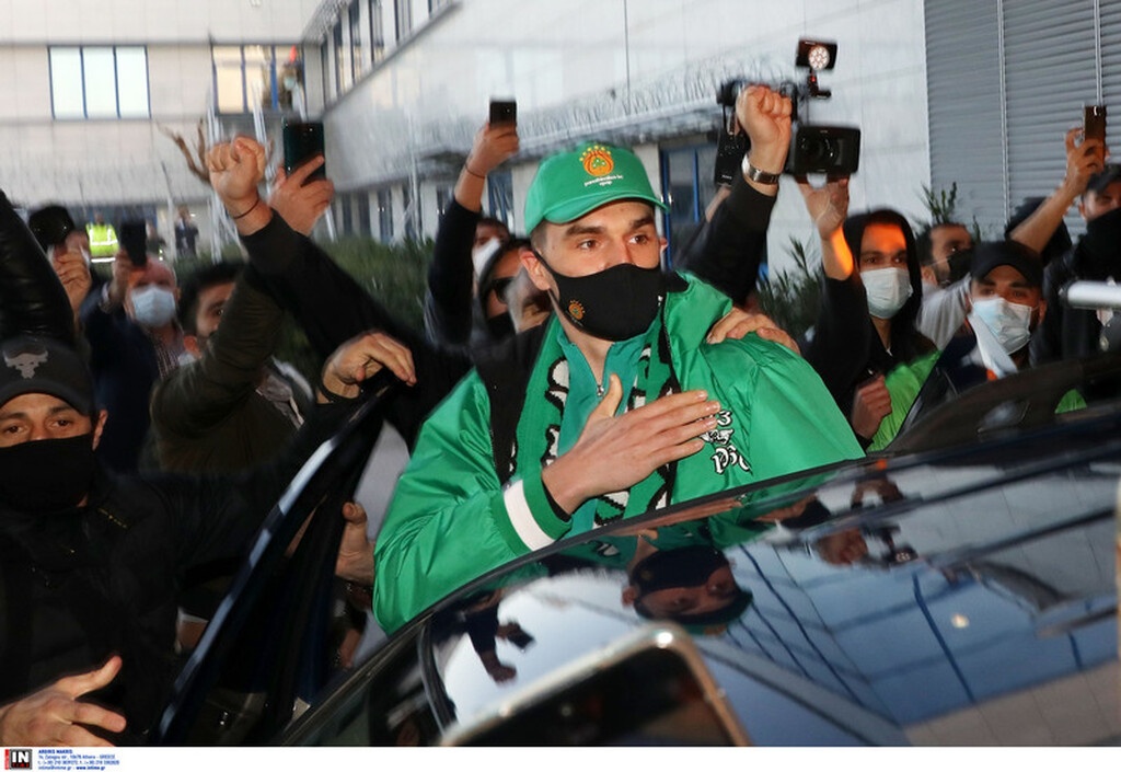 Καρέ καρέ η άφιξη του Χεζόνια στην Ελλάδα