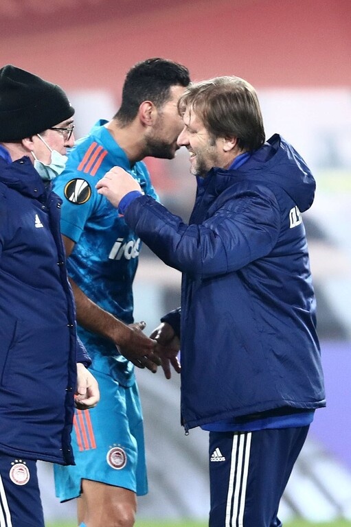 Αϊντχόφεν-Ολυμπιακός: Έξαλλοι πανηγυρισμοί μετά την πρόκριση (photos+video)