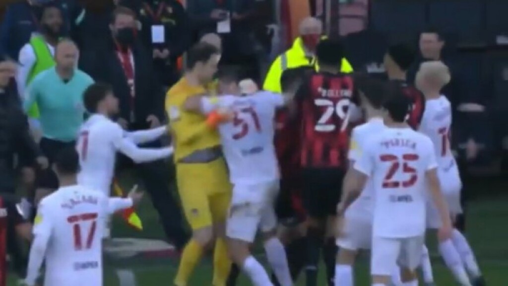 Χαμός στο Μπόρνμουθ - Γουότφορντ: Τσαμπουκάς και αποβολές (videos)