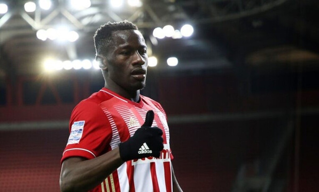 Ολυμπιακός: Χαμός για τον παικταρά - Δύσκολα μένει στον Πειραιά (photos)