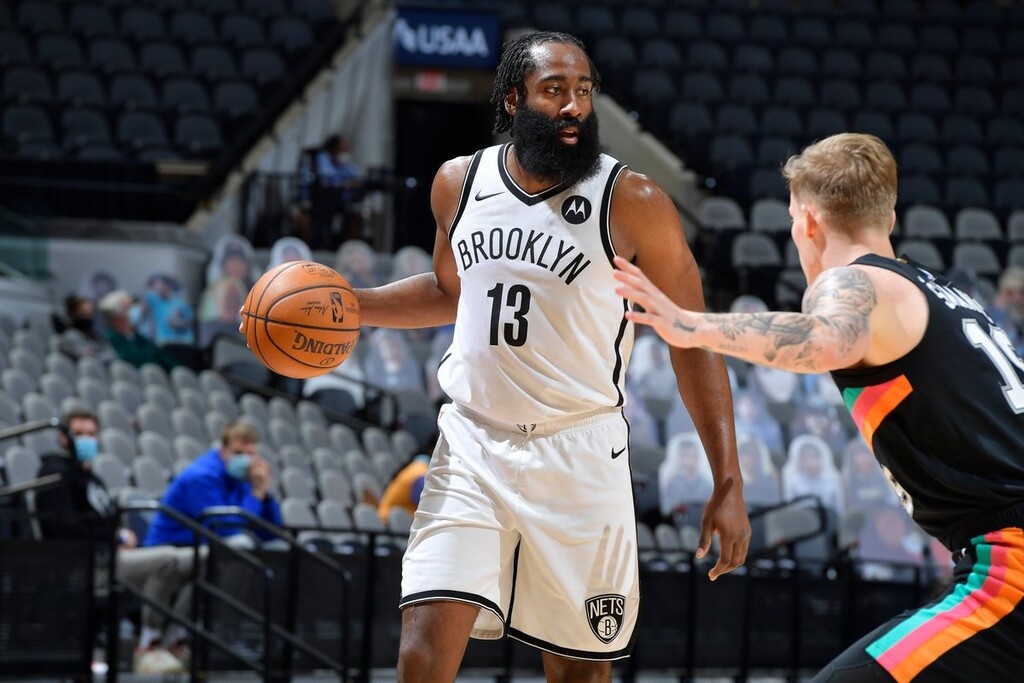 NBA: Ο αλάνθαστος κύριος Χάρντεν (photos+video)