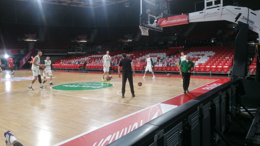 Μπάγερν-Παναθηναϊκός ΟΠΑΠ: Η... σέντρα του Χεζόνια και το «ατύχημα» με τον Δίπλαρο (videos)