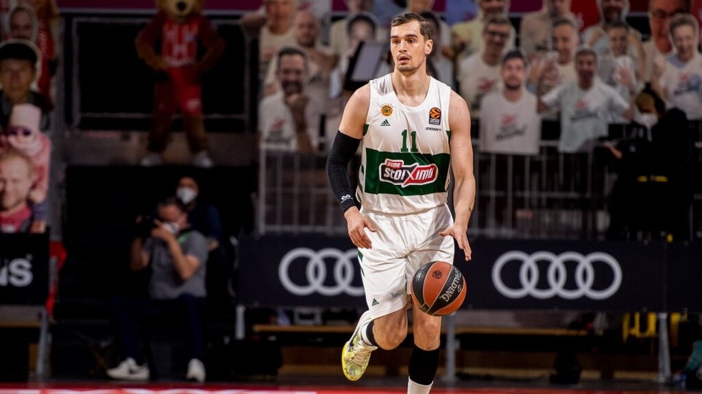 Χεζόνια: Επική ατάκα με... Ναβάρο για το buzzer beater τρίποντο στο Μόναχο (video)