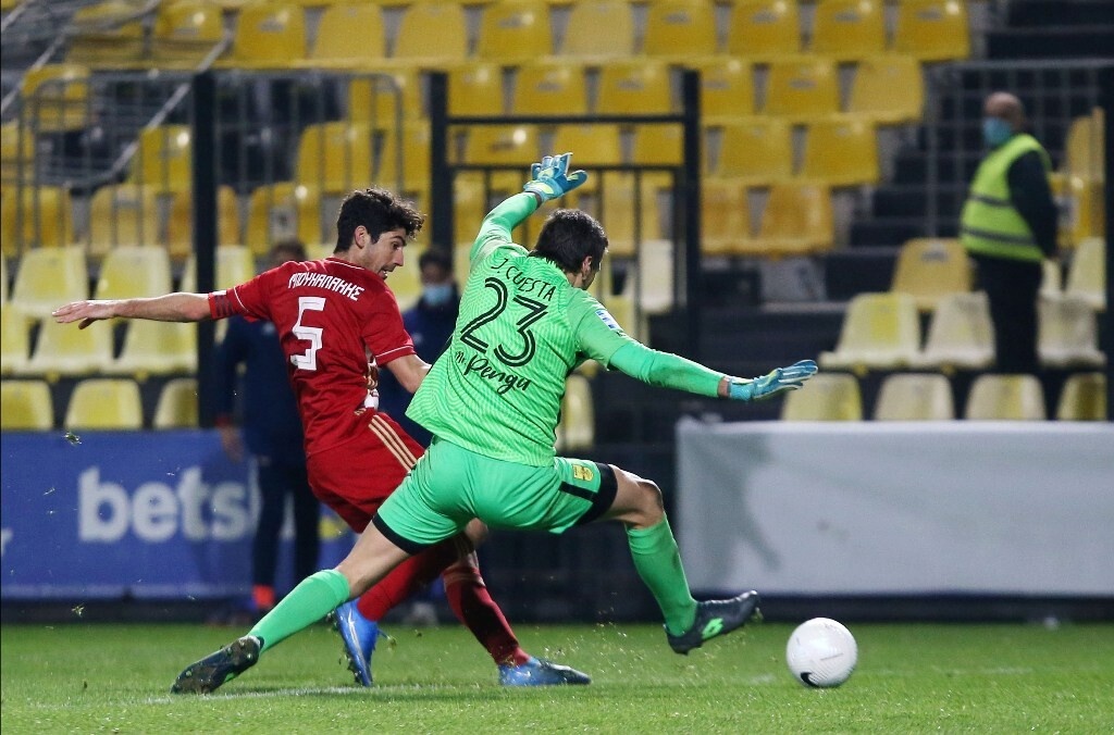 Ολυμπιακός: Viral το έξυπνο γκολ του Μπουχαλάκη (photos+videos)