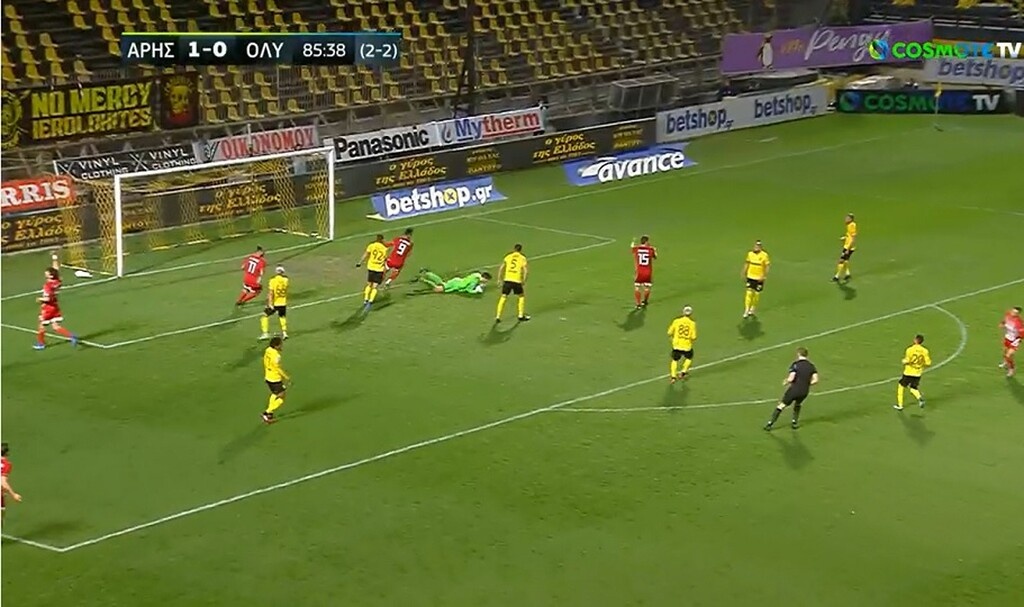 Ο Κουέστα μπλόκαρε την μπάλα στο 85' και 38''