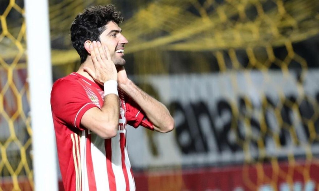 Ολυμπιακός: «Δένει» στον Πειραιά το... πρόσωπο της χρονιάς (photos)