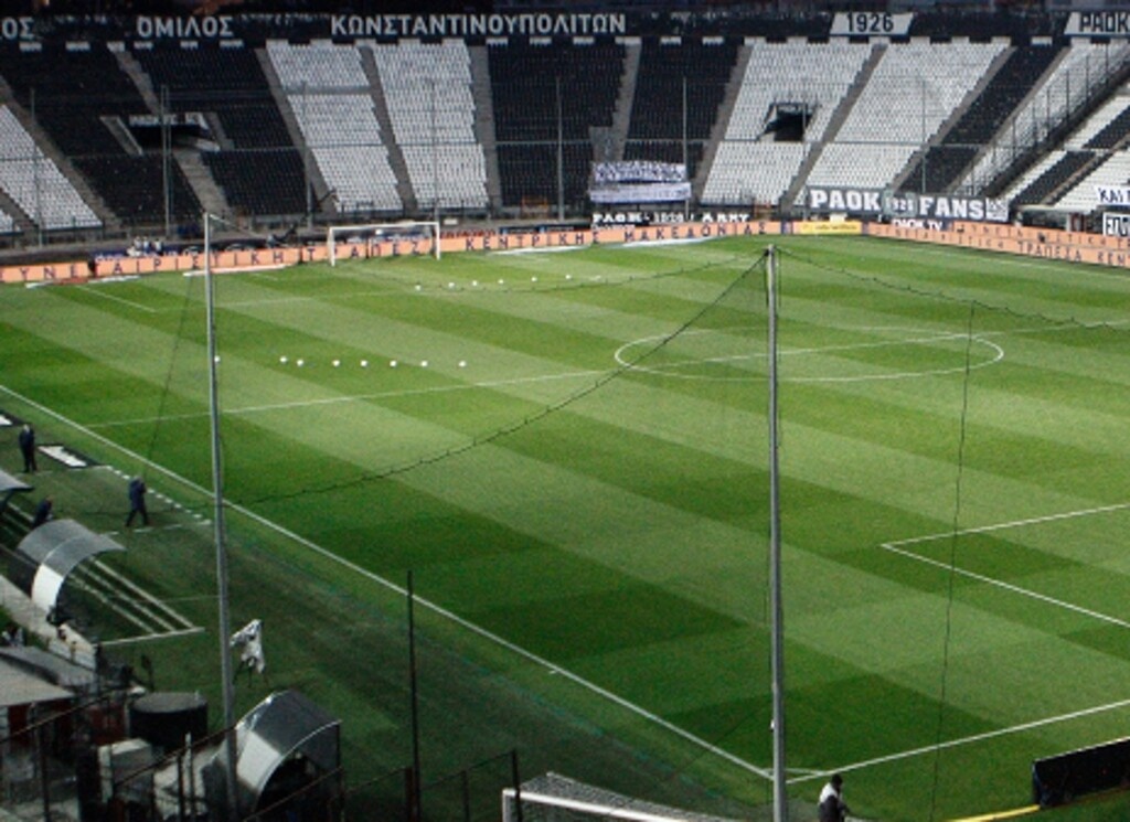 ΠΑΟΚ-Άρης: Το ντέρμπι άρχισε νωρίς - Ένταση πριν τη σέντρα (photos)