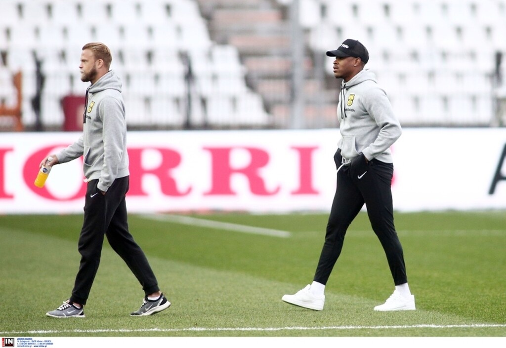 ΠΑΟΚ-Άρης: Το ντέρμπι άρχισε νωρίς - Ένταση πριν τη σέντρα (photos)