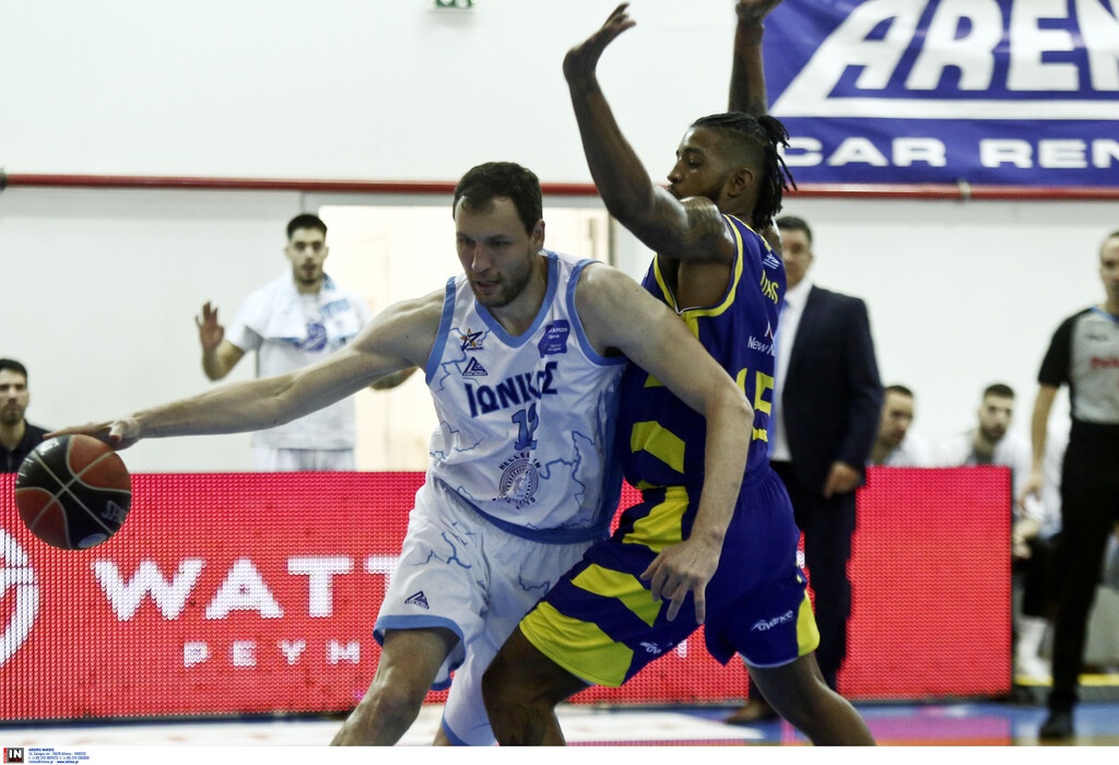 Ιωνικός - Λαύριο 88-89: Άντεξε και πήρε το «θρίλερ»