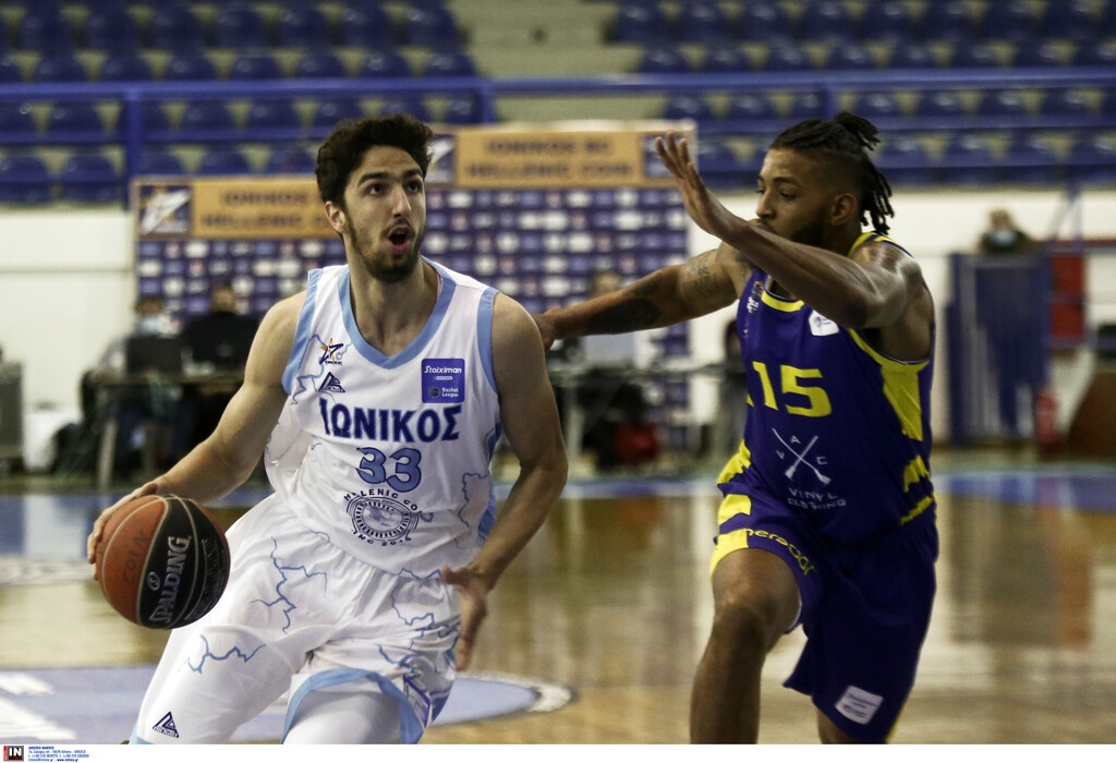 Ιωνικός - Λαύριο 88-89: Άντεξε και πήρε το «θρίλερ»