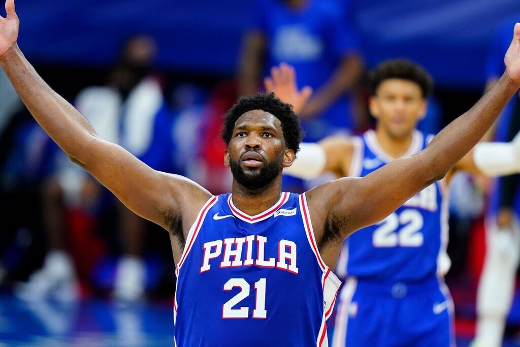 NBA: Η σπουδαία κίνηση του Εμπίντ (photos)
