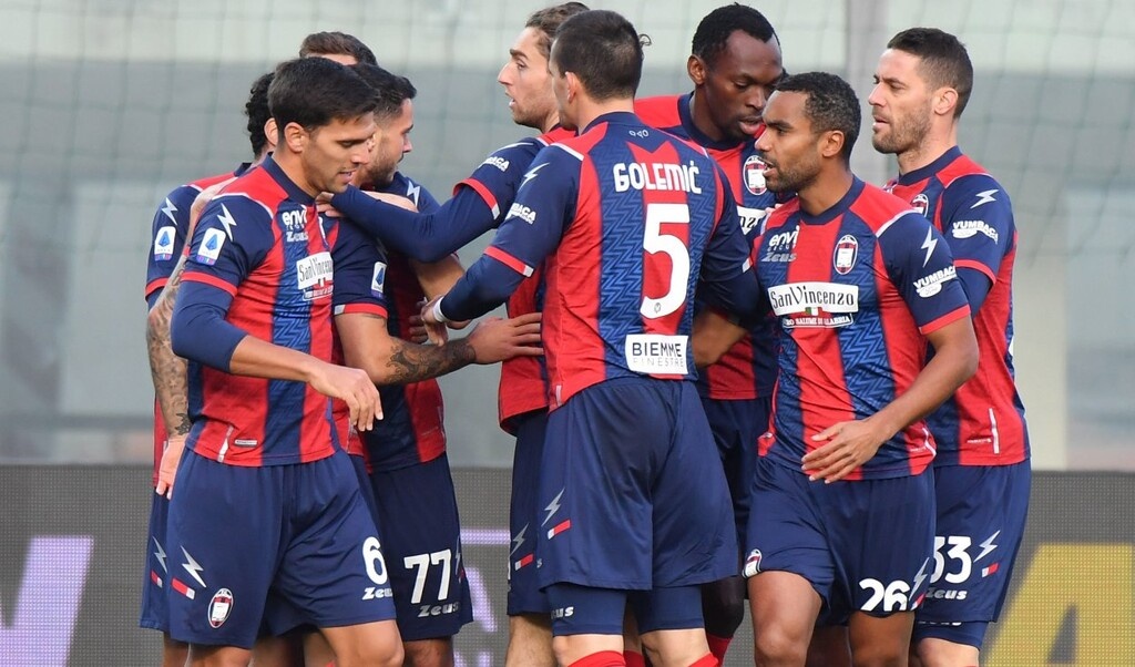 Serie A: Πέρασε απ’ τη Βερόνα η Μίλαν, χαμός στην «ουρά»! (Videos+Photos)