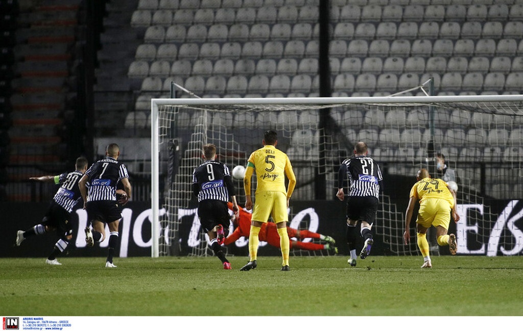 ΠΑΟΚ: Στους «τελικούς» με τους μισούς στην έξοδο! (photos)