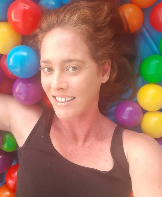 Survivor: Άγριο κράξιμο σε Σάκη - Τρομερή επίθεση από την αδερφή του Τζέιμς (photos+video)