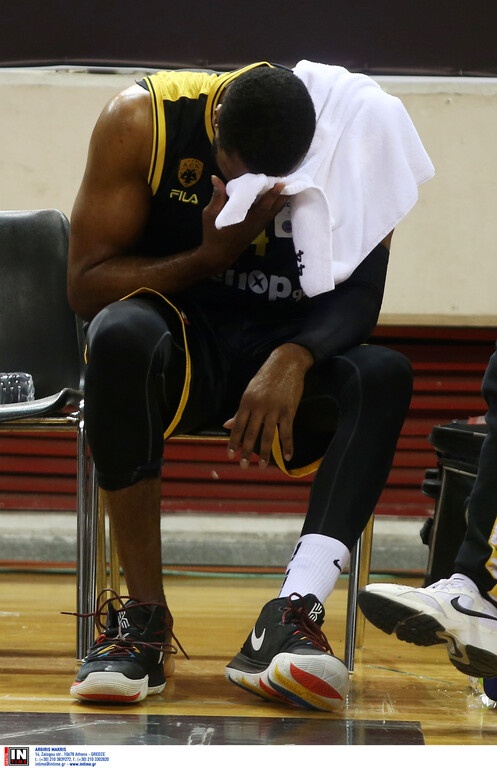 ΠΑΟΚ - ΑΕΚ: «Συναγερμός» με Σλότερ - Αποχώρησε υποβασταζόμενος (video+photos)