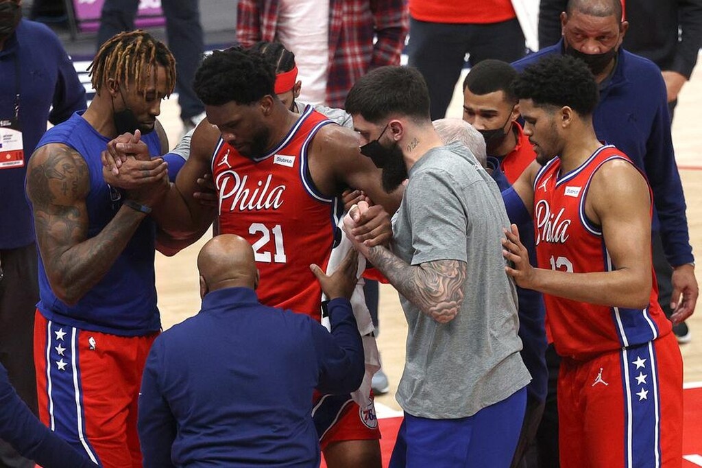 NBA: Σοκ στους Σίξερς με Εμπίντ (photos+video)