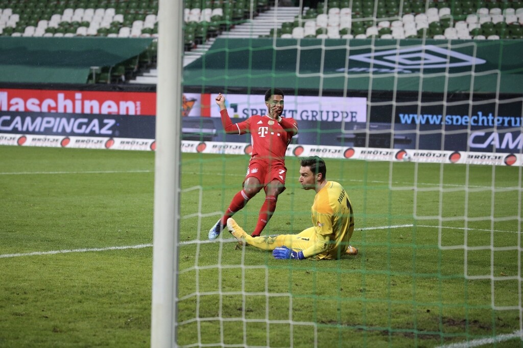 Bundesliga: Περίπατοι για Μπάγερν και Βόλφσμπουργκ (video+photos)