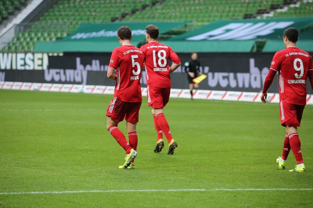Bundesliga: Περίπατοι για Μπάγερν και Βόλφσμπουργκ (video+photos)