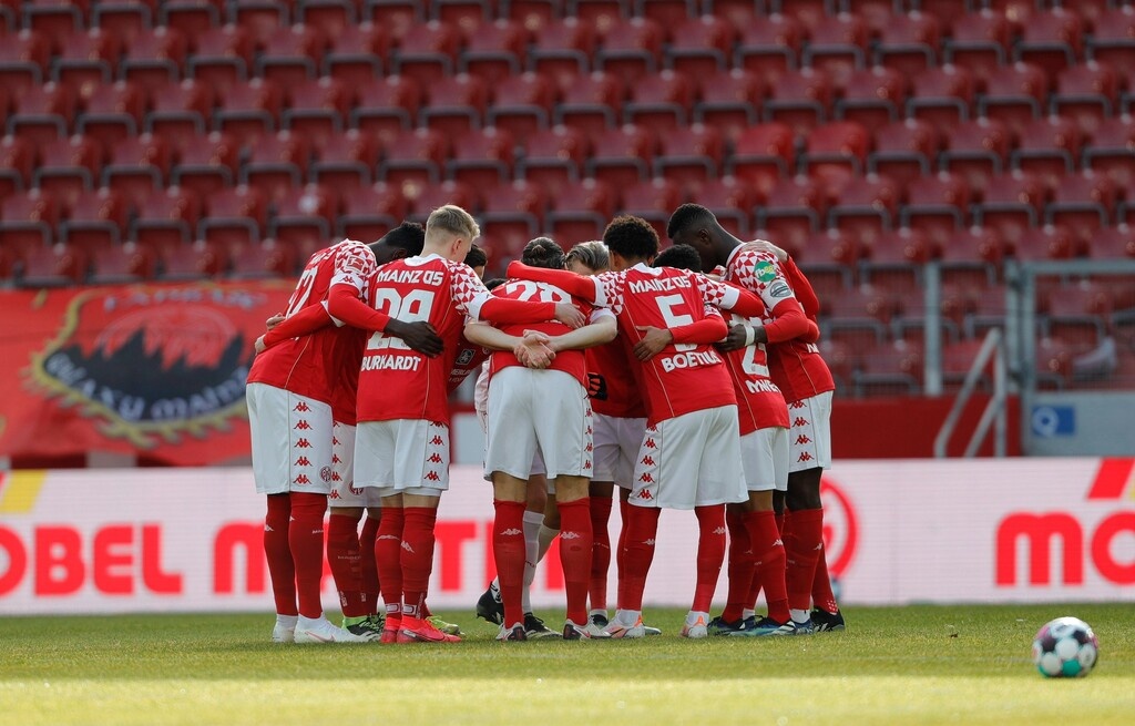 Bundesliga: Περίπατοι για Μπάγερν και Βόλφσμπουργκ (video+photos)