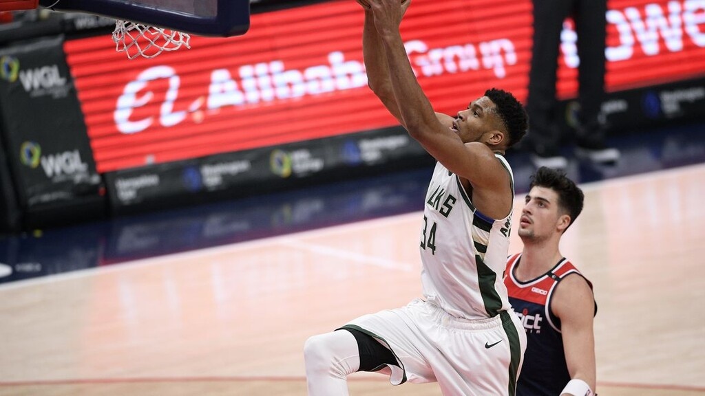 NBA: Σπουδαίος Γιάννης - Νίκη για Μπακς (video+photos)