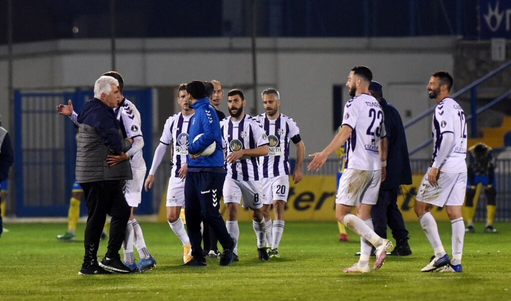 Εξελίξεις στον Απόλλωνα Σμύρνης: Παραιτήθηκε ο Παράσχος!