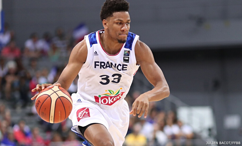 NBA: Πρώην παίκτης του Ολυμπιακού στους Μπακς (photos+video)