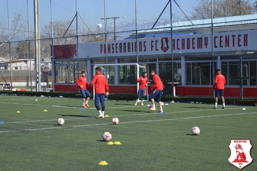 Πανσερραϊκός: Στην προπόνηση ο... Μέσι - Η φωτογραφία που σαρώνει