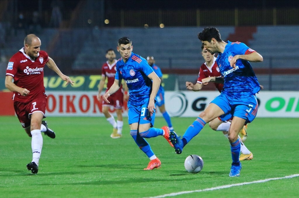 ΑΕΛ-Ολυμπιακός 1-3: Άνετο «ερυθρόλευκο» πέρασμα από τον κάμπο