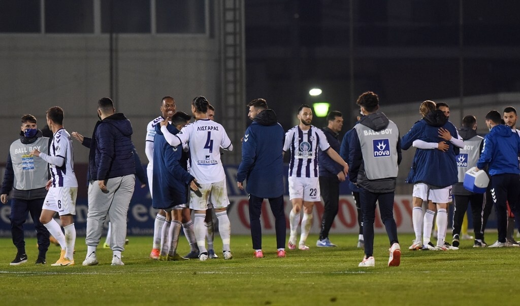 Εξελίξεις στον Απόλλωνα Σμύρνης: Παραιτήθηκε ο Παράσχος!