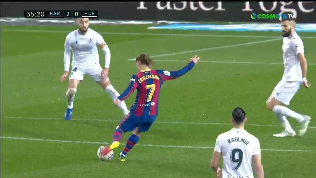 La Liga: Η Μπαρτσελόνα με γκολάρες διέλυσε την Ουέσκα και κυνηγάει την Ατλέτικο (video+photos)