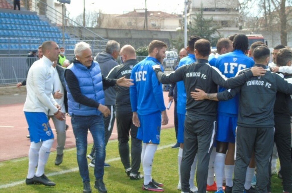 Χαμός σε προπόνηση ελληνικής ομάδας - Έριξαν «άκυρο» στον προπονητή οι παίκτες