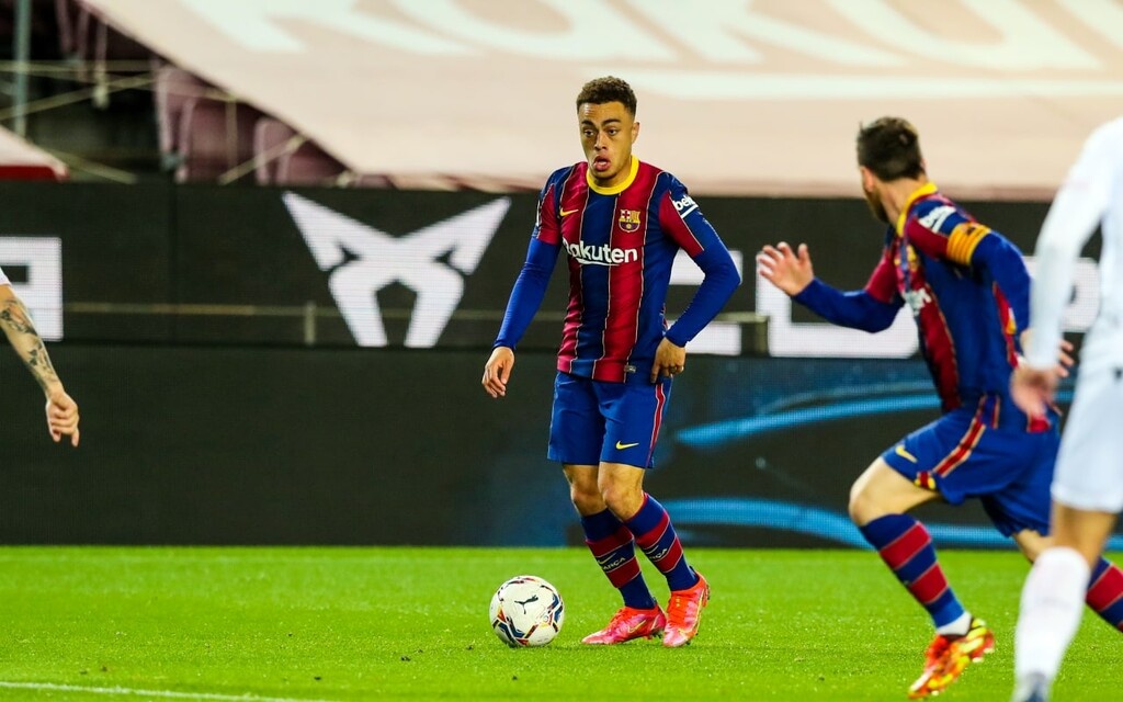 La Liga: Η Μπαρτσελόνα με γκολάρες διέλυσε την Ουέσκα και κυνηγάει την Ατλέτικο (video+photos)