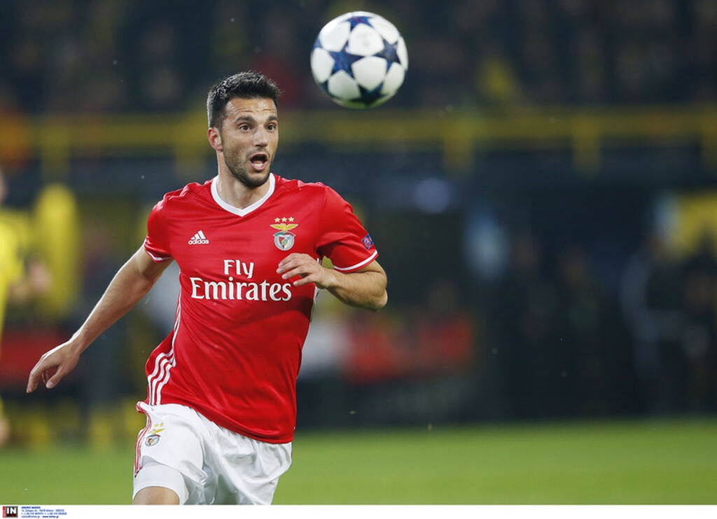 Ετοιμάζεται για επιστροφή διεθνής άσος και κλείνει το μάτι στους μεγάλους! (διεθνής)