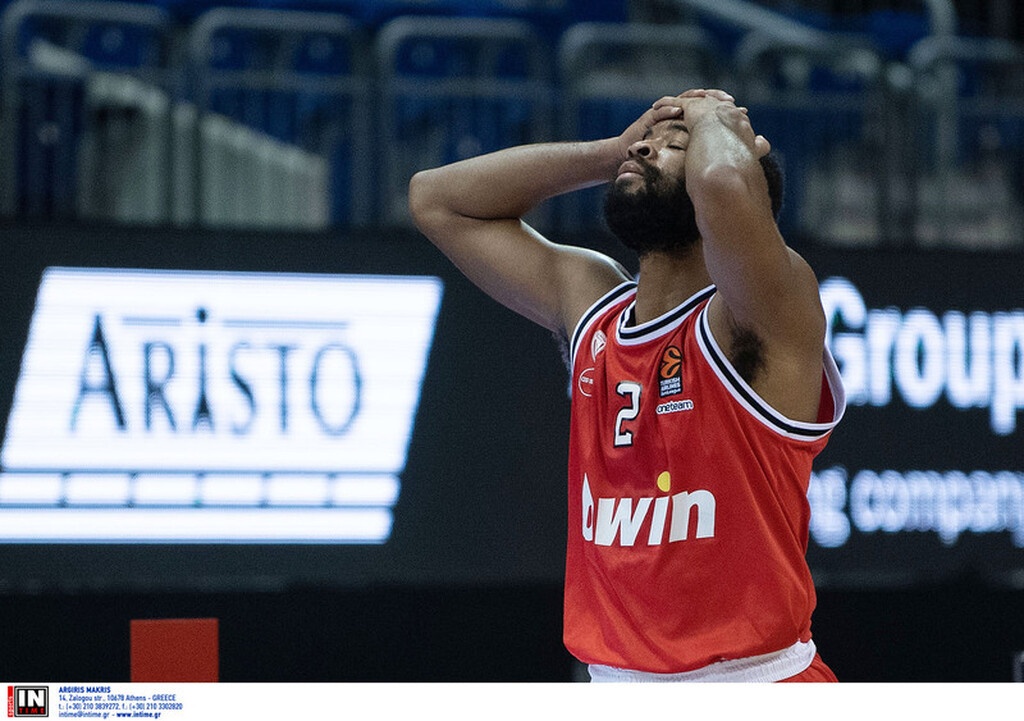 Άλμπα Βερολίνου - Ολυμπιακός 80-84: «Απόδραση» με «μαγικό» Βεζένκοφ (videos+photos)