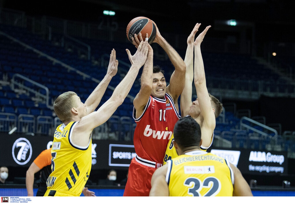 Άλμπα Βερολίνου - Ολυμπιακός 80-84: «Απόδραση» με «μαγικό» Βεζένκοφ (videos+photos)