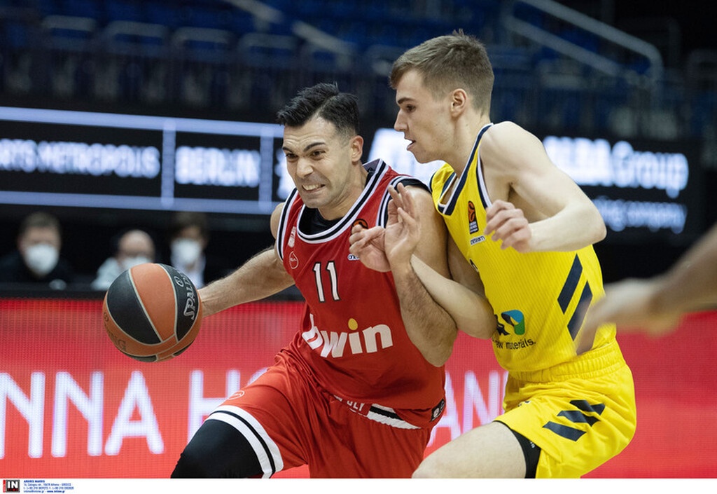 Άλμπα Βερολίνου - Ολυμπιακός 80-84: «Απόδραση» με «μαγικό» Βεζένκοφ (videos+photos)