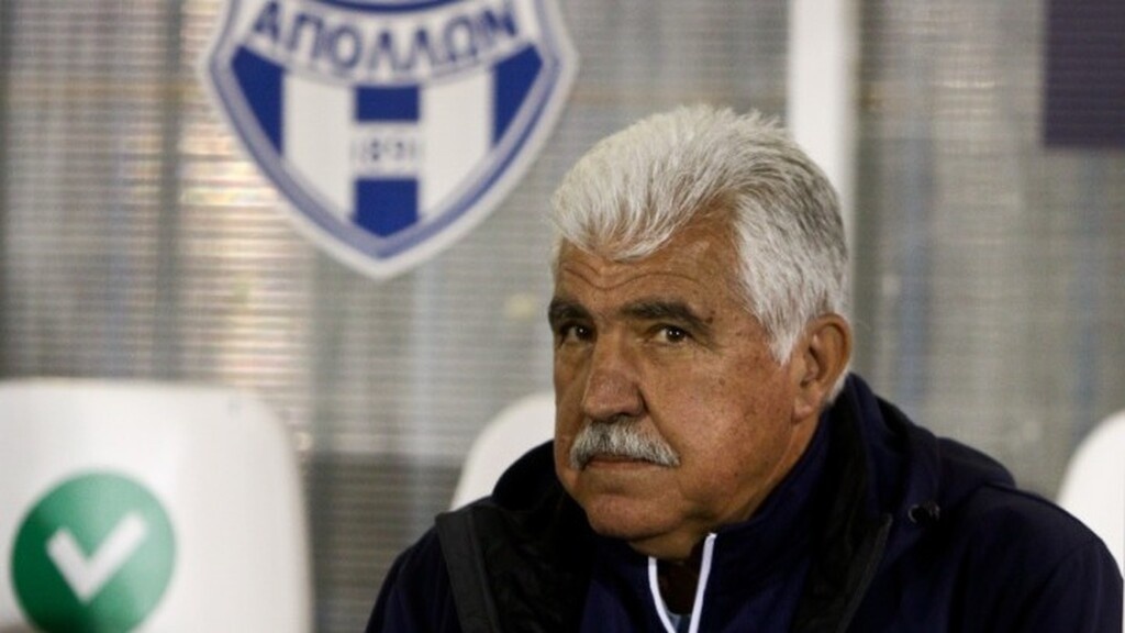 Καυστικός Παράσχος - «Βόμβες» κατά πάντων από τον Έλληνα τεχνικό (photos)
