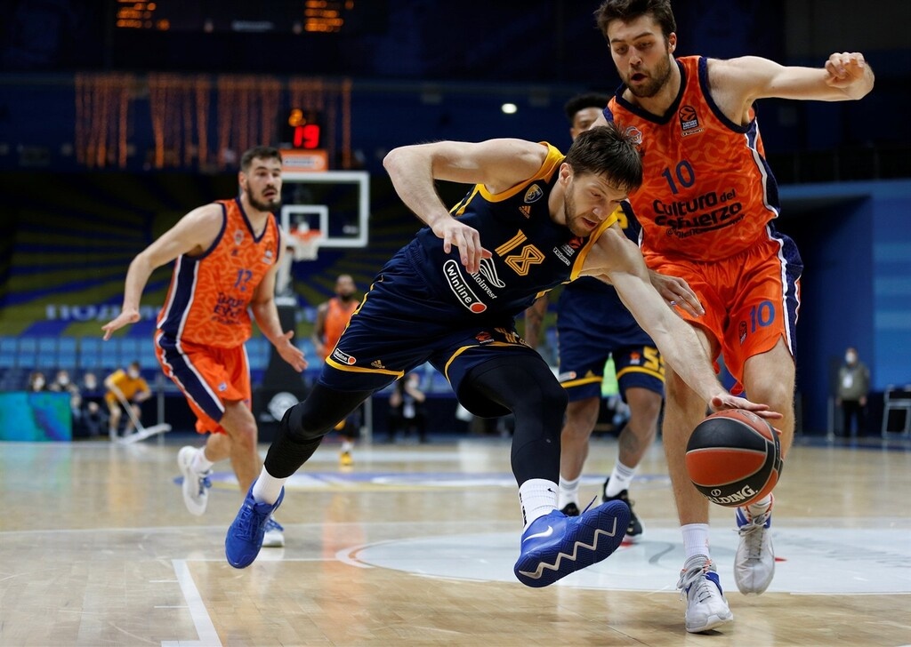 Χίμκι-Βαλένθια 68-77: Πιο κοντά στην 8αδα οι «νυχτερίδες»!
